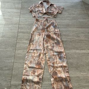 NWT Micas 2 piece sold as set